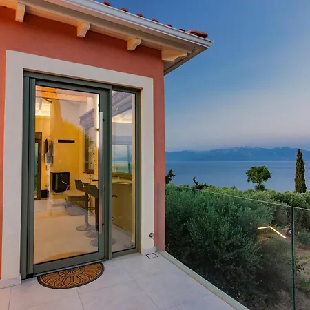 Assini Estate - Poolside & Seaview Getaways Апартаменты