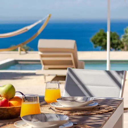 Апартаменты Assini Estate - Poolside & Seaview Getaways