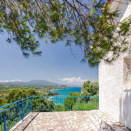 Assini Estate - Poolside & Seaview Getaways * Корони